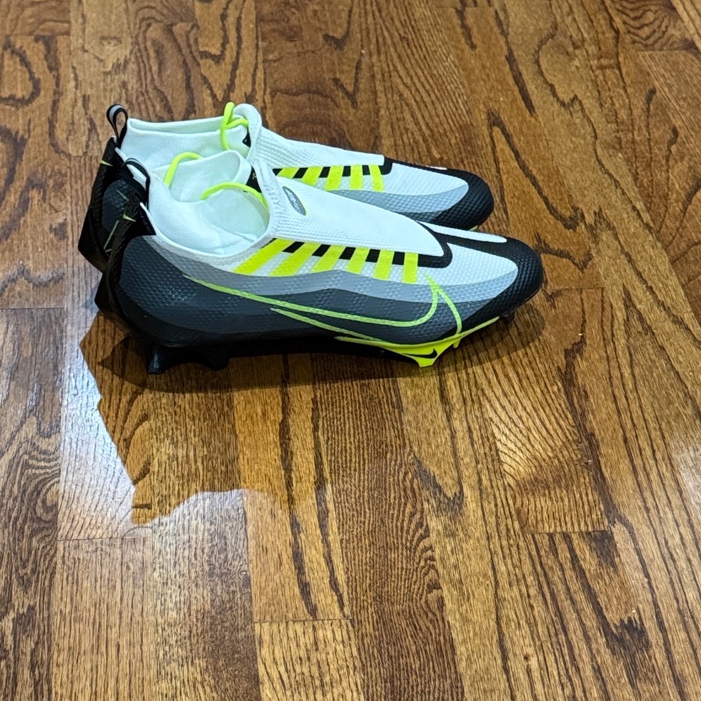 Nike Air Max 95 inspired Men’s Cleats SZ 12